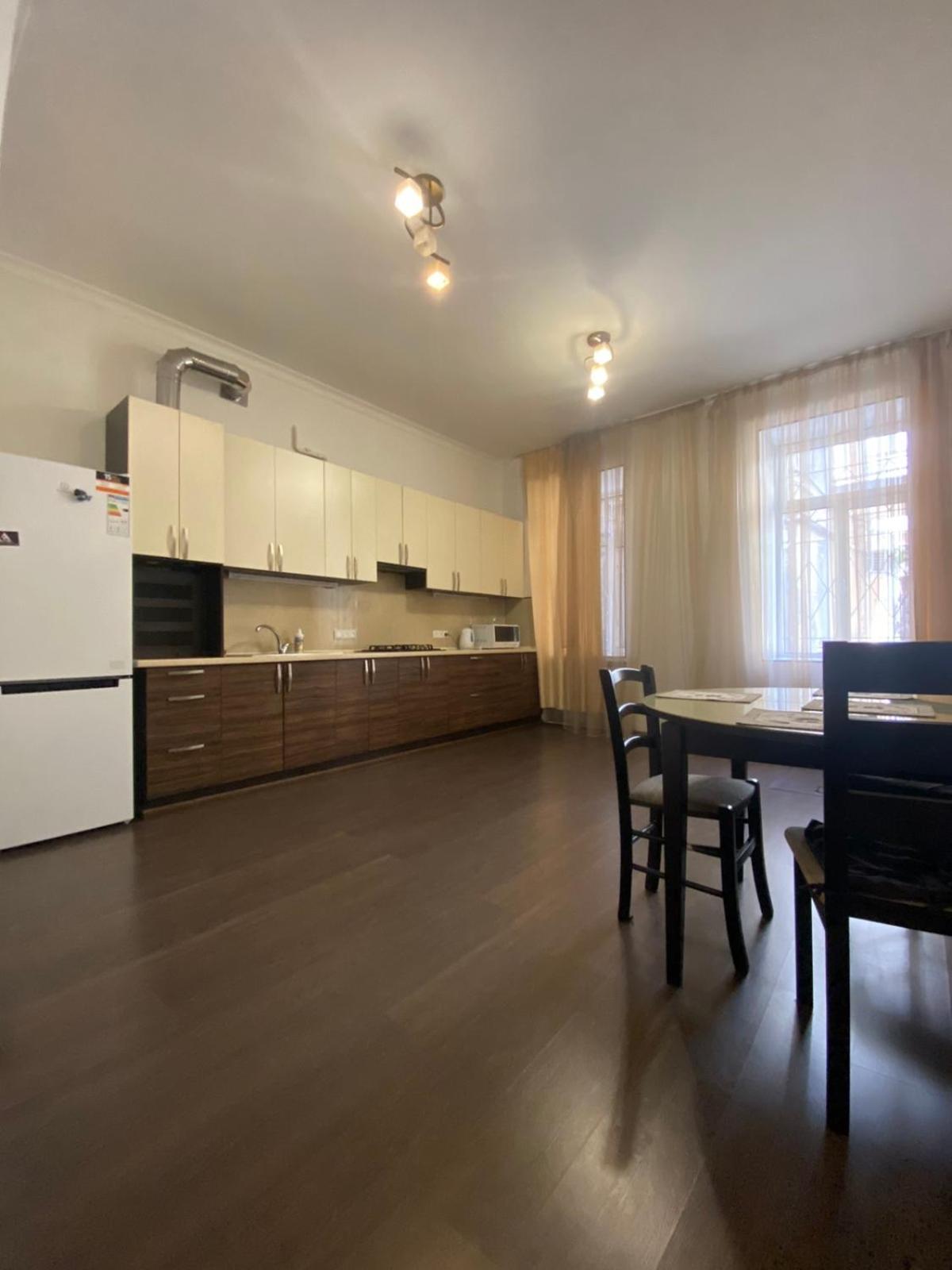 Deribas Apartments Odessa Luaran gambar